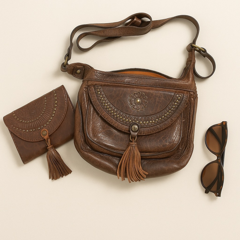 Patricia Nash Leather Crossbody + Wallet Set 🤎